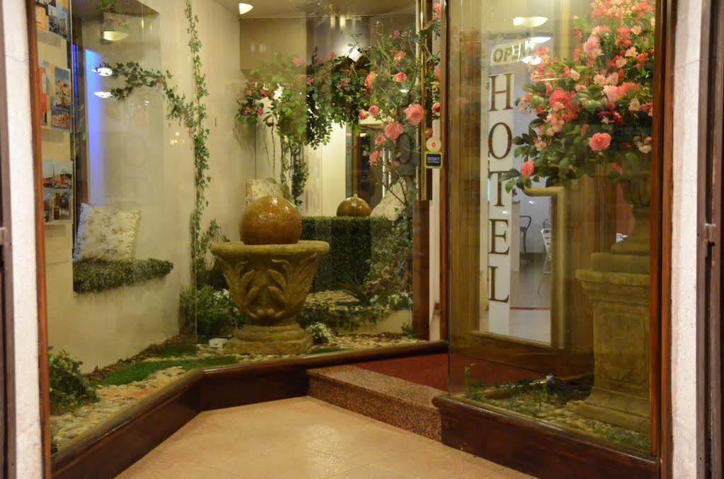 Hotel Dulcinea Múggia Eksteriør billede