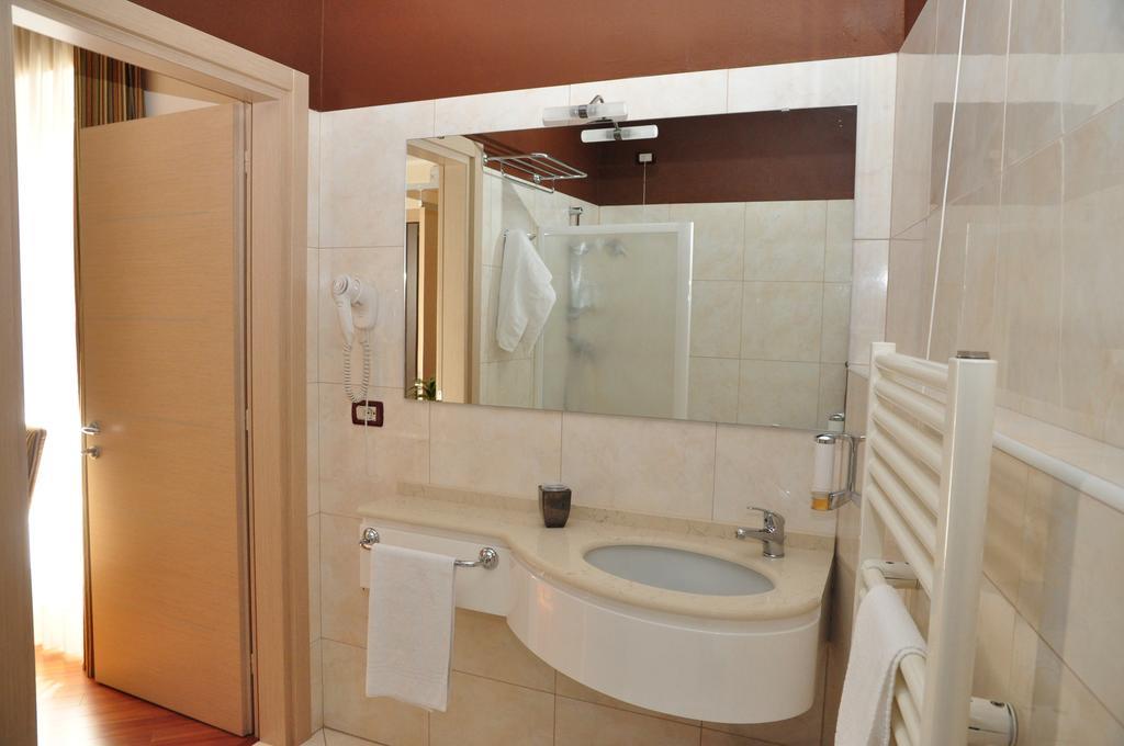 Hotel Dulcinea Múggia Værelse billede